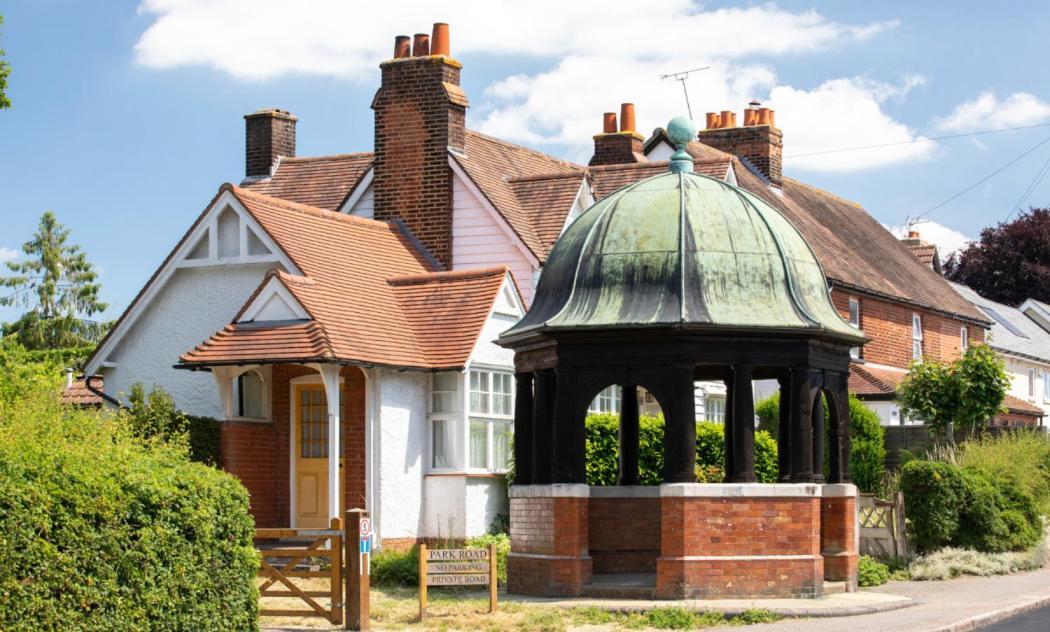 Апартаменты Stansted Coach House Элзенхем Экстерьер фото